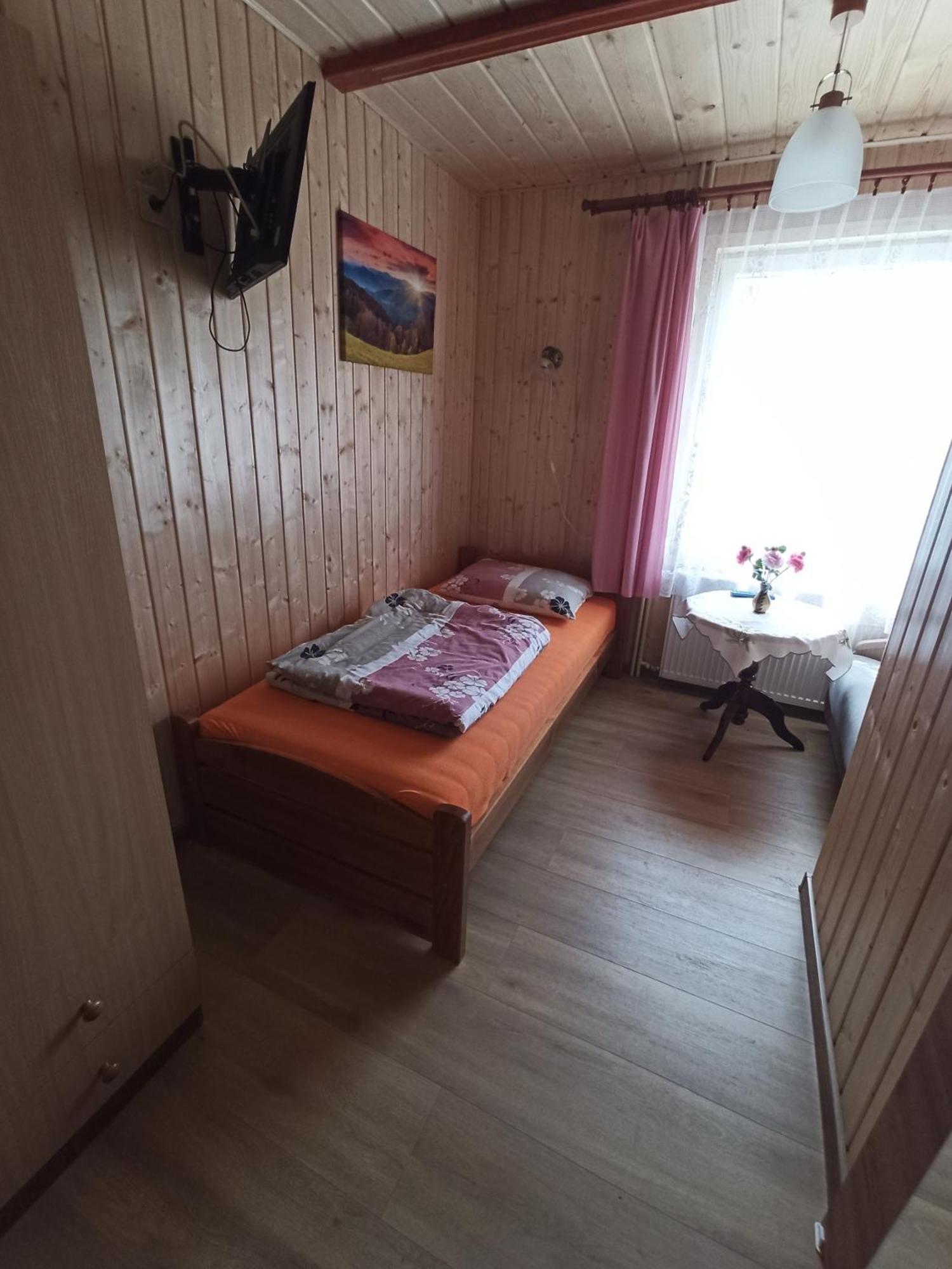 Pokoje Goscinne U Anieli Szczyrk Luaran gambar